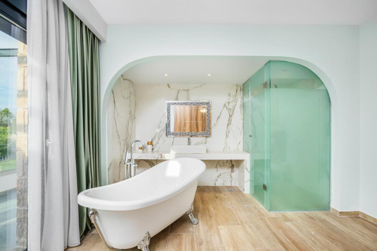 Epta Villas Luxury Redefined 圣帕拉斯凯维 外观 照片
