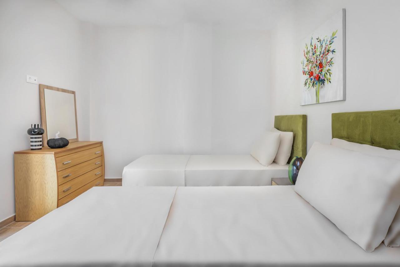 Epta Villas Luxury Redefined 圣帕拉斯凯维 外观 照片